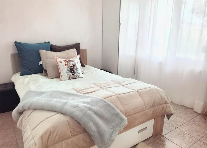 Tatil Evi алба Lozenets